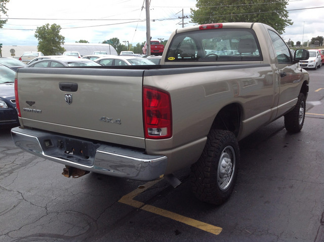 Dodge Ram 2500 2005 photo 2