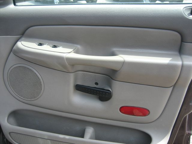 Dodge Ram 2500 2005 photo 21