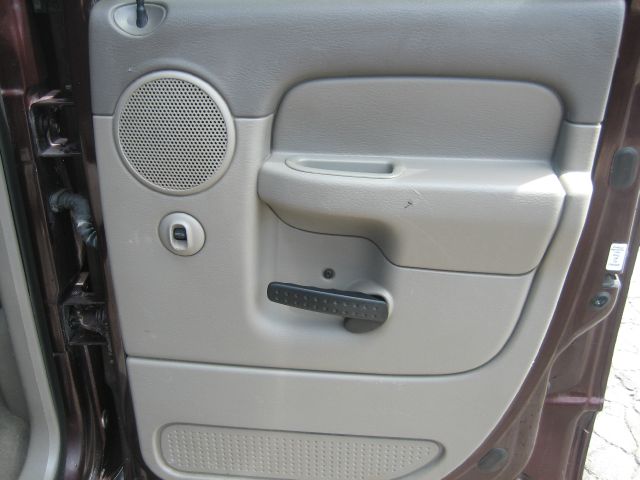 Dodge Ram 2500 2005 photo 9