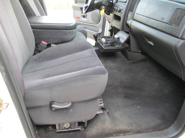 Dodge Ram 2500 2005 photo 17