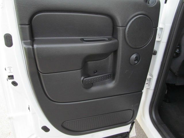 Dodge Ram 2500 2005 photo 22