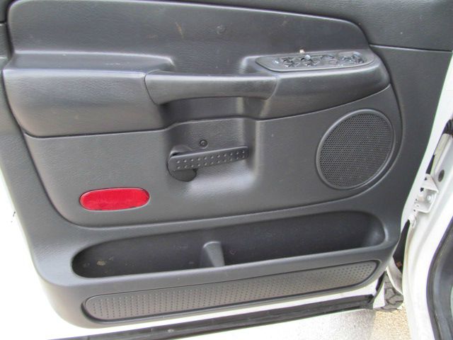 Dodge Ram 2500 2005 photo 23