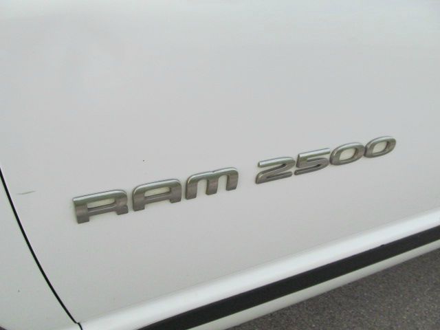 Dodge Ram 2500 2005 photo 33