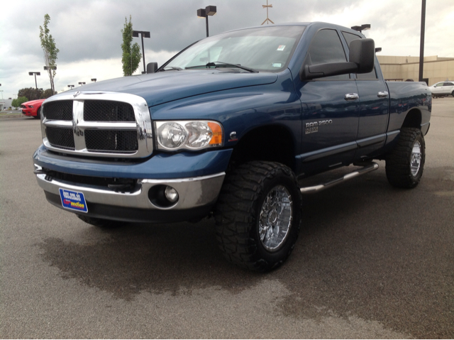 Dodge Ram 2500 2005 photo 3