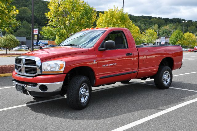 Dodge Ram 2500 2006 photo 2