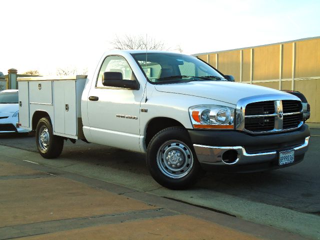 Dodge Ram 2500 2006 photo 2