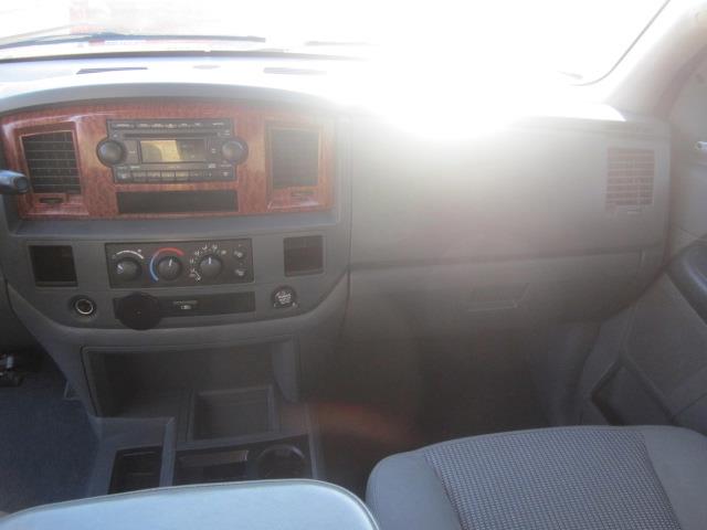 Dodge Ram 2500 2006 photo 2