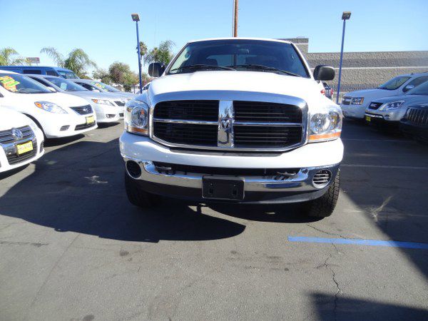 Dodge Ram 2500 2006 photo 2