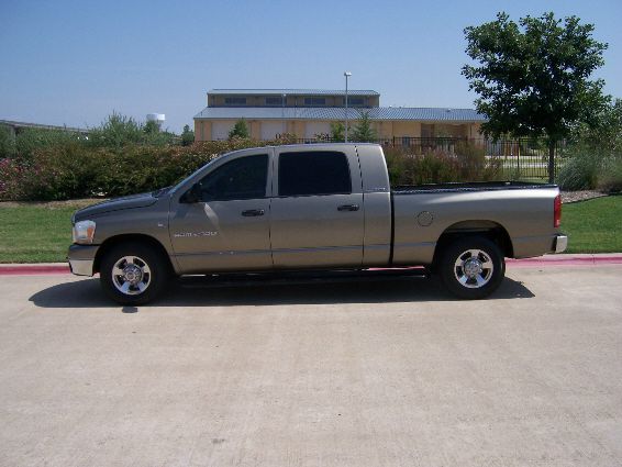 Dodge Ram 2500 2006 photo 2