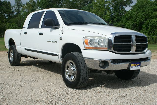 Dodge Ram 2500 2006 photo 3