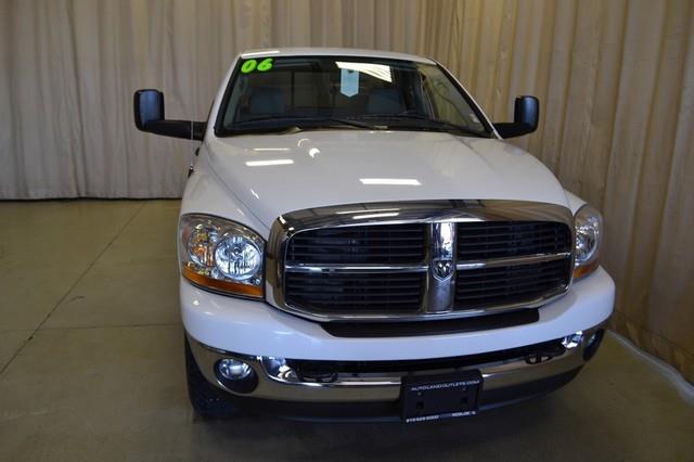 Dodge Ram 2500 2006 photo 2