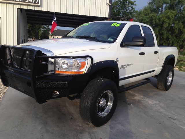 Dodge Ram 2500 2006 photo 2