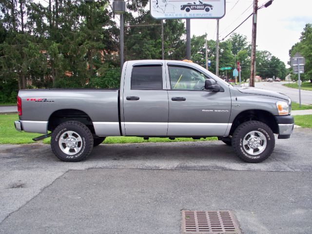 Dodge Ram 2500 2006 photo 3