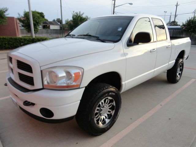 Dodge Ram 2500 2006 photo 1