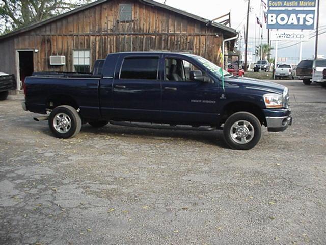 Dodge Ram 2500 2006 photo 3