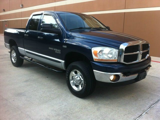 Dodge Ram 2500 2006 photo 2