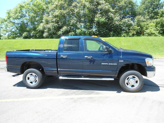 Dodge Ram 2500 2006 photo 2