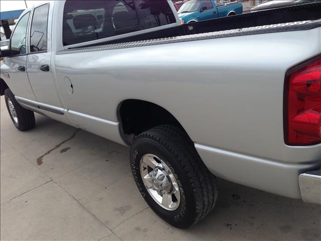 Dodge Ram 2500 SLT Offroad Pickup Truck