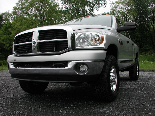 Dodge Ram 2500 4d Wagon AWD Pickup Truck