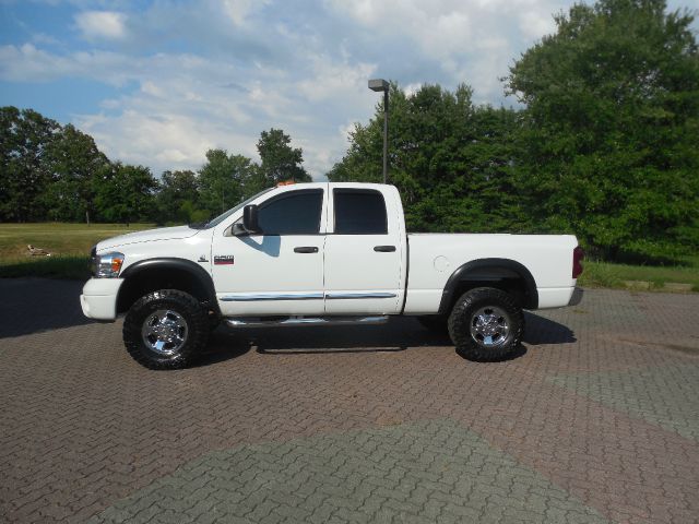 Dodge Ram 2500 4d Wagon AWD Pickup Truck