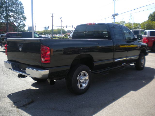 Dodge Ram 2500 4dr 4WD EXT LS 4x4 SUV Pickup Truck