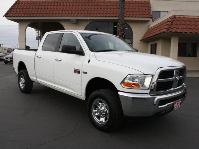 Dodge Ram 2500 SLT 4 X Pickup