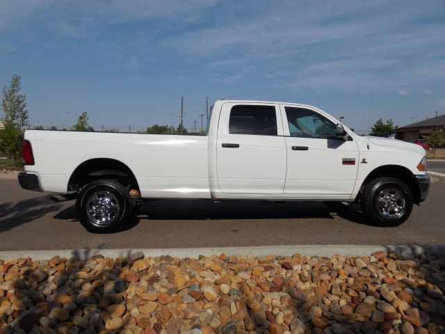 Dodge Ram 2500 2011 photo 2