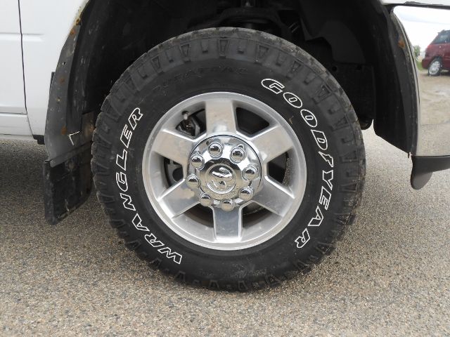 Dodge Ram 2500 2011 photo 10