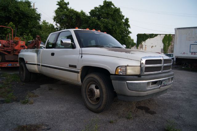 Dodge Ram 3500 1995 photo 4