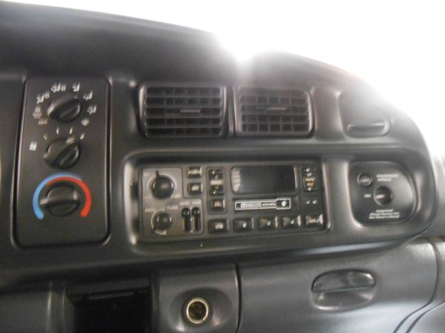 Dodge Ram 3500 1998 photo 11