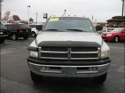 Dodge Ram 3500 1999 photo 2