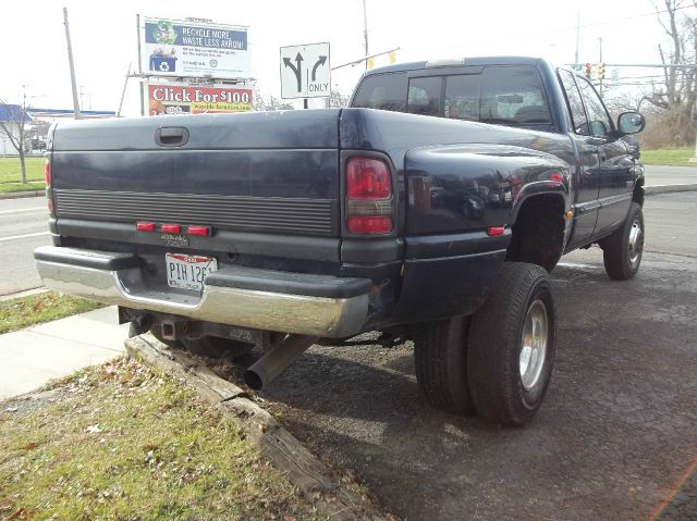 Dodge Ram 3500 2000 photo 4