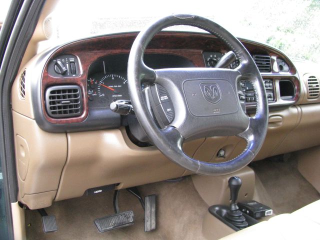 Dodge Ram 3500 2001 photo 14