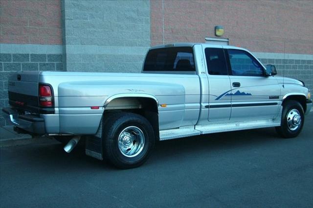 Dodge Ram 3500 2001 photo 10