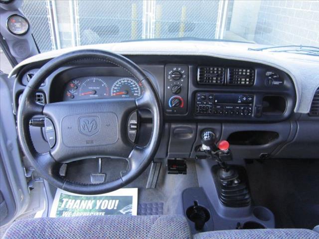 Dodge Ram 3500 2001 photo 13