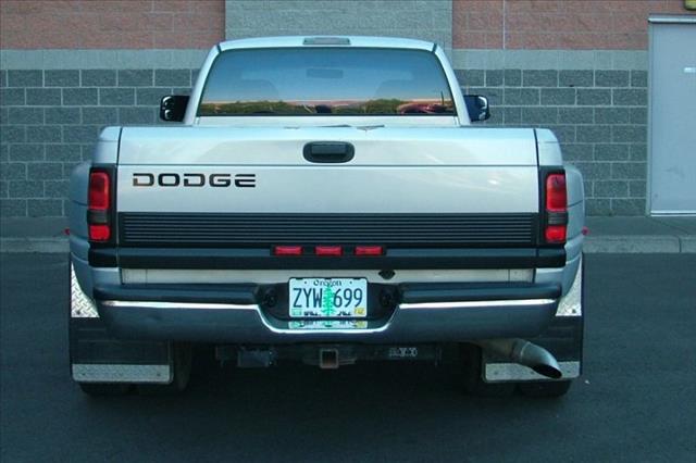 Dodge Ram 3500 2001 photo 2