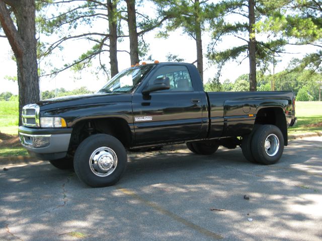 Dodge Ram 3500 2001 photo 3