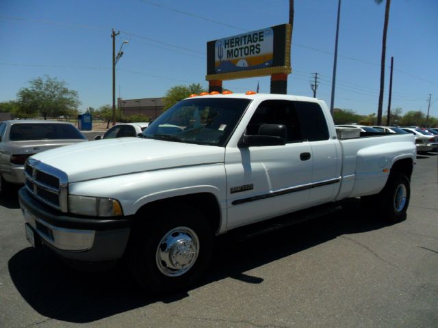 Dodge Ram 3500 2001 photo 3