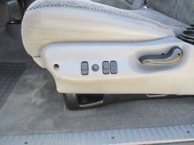 Dodge Ram 3500 2001 photo 19