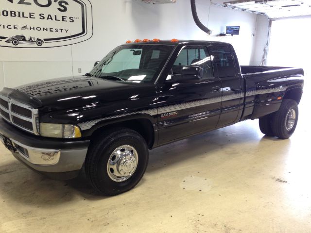 Dodge Ram 3500 2001 photo 1