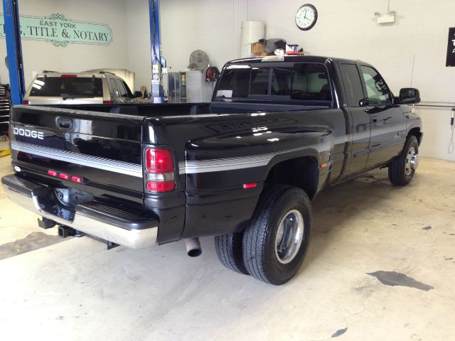 Dodge Ram 3500 2001 photo 3