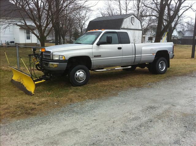 Dodge Ram 3500 Base Pickup