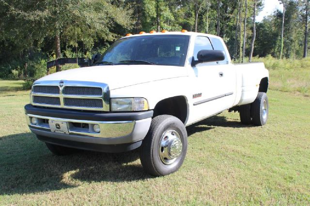 Dodge Ram 3500 2002 photo 1