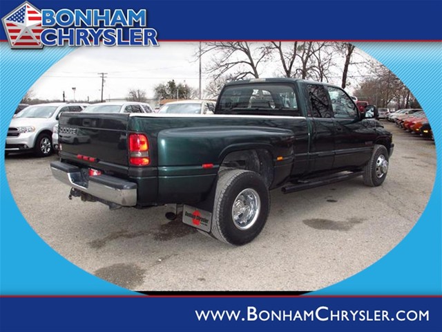 Dodge Ram 3500 2002 photo 2