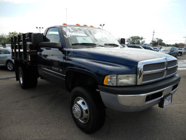 Dodge Ram 3500 2002 photo 3