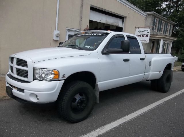 Dodge Ram 3500 2003 photo 2