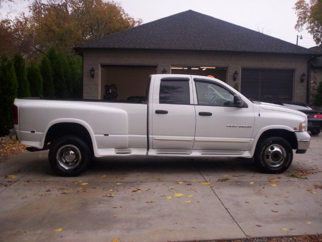 Dodge Ram 3500 2003 photo 3