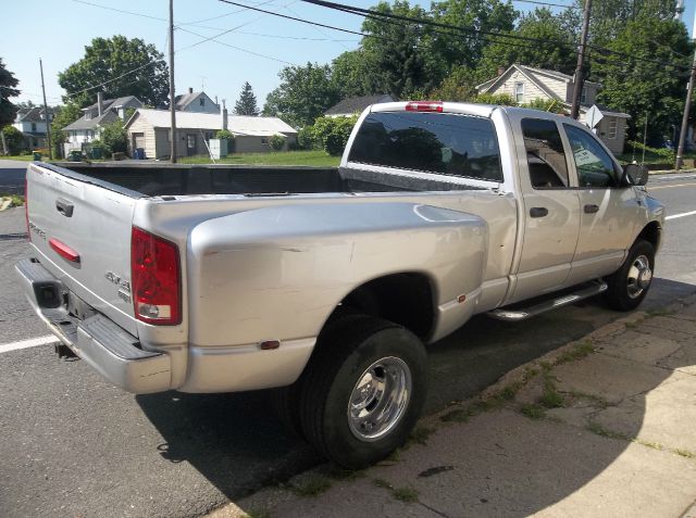 Dodge Ram 3500 2003 photo 3