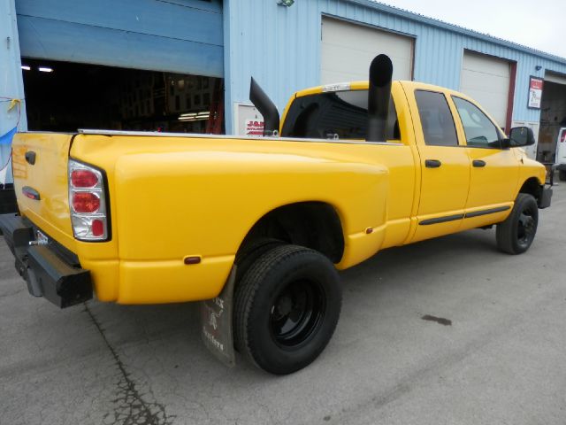 Dodge Ram 3500 2003 photo 2