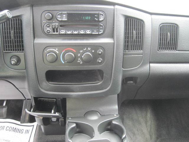 Dodge Ram 3500 2003 photo 10